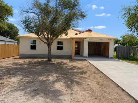 2606 Mccain Dr, Corpus Christi, TX 78410