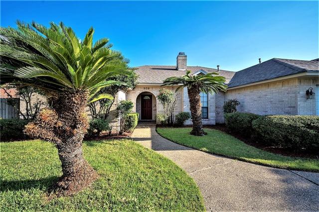 308 Sea Gate Dr, Portland, TX 78374