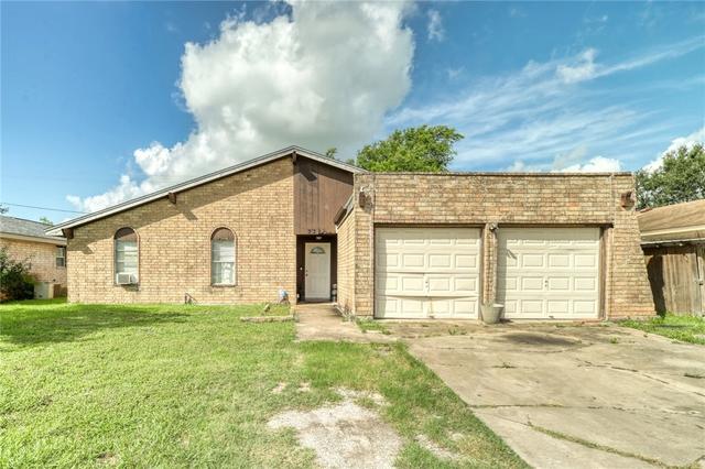 3317 Cresthill Dr, Corpus Christi, TX 78415