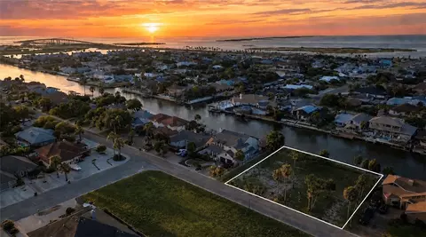 14006 N Cabana St, Corpus Christi, TX 78418
