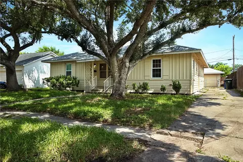 1025 Deforrest St, Corpus Christi, TX 78404