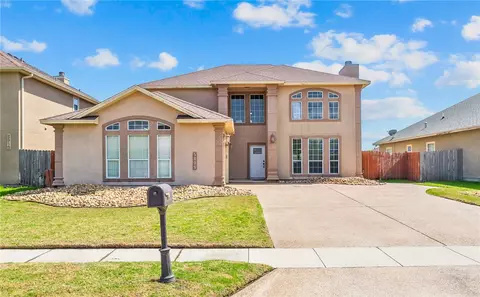 5809 Montserrat Dr, Corpus Christi, TX 78414