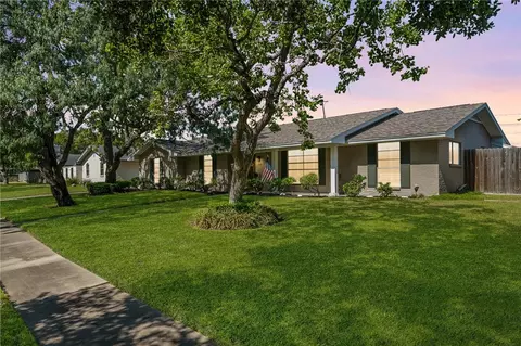 53 Camden Pl, Corpus Christi, TX 78412