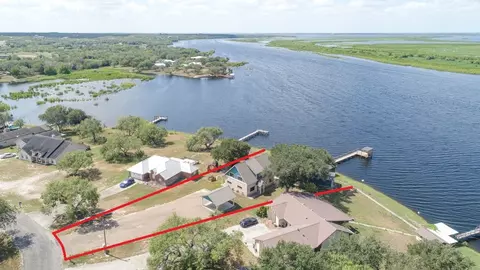 137 Windy Ridge Loop, Mathis, TX 78368