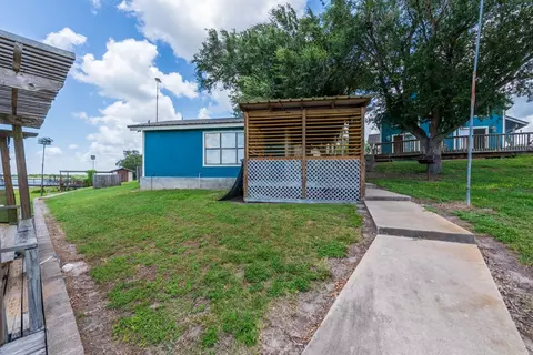 Exterior - 137 Windy Ridge Loop, Mathis, TX 78368 photo 6 of 7