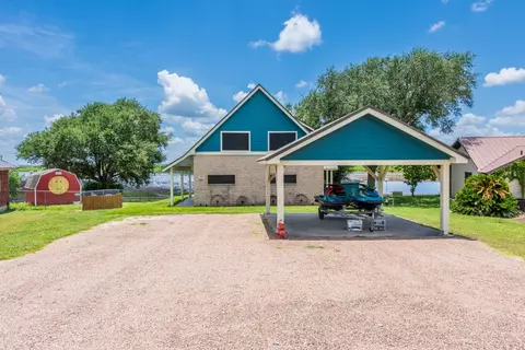 Exterior - 137 Windy Ridge Loop, Mathis, TX 78368 photo 3 of 7