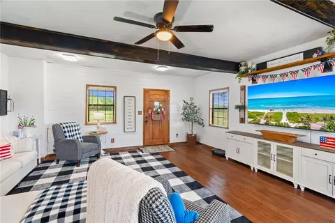 Living - 200 Baggs Trl, Mathis, TX 78368 photo 2 of 4