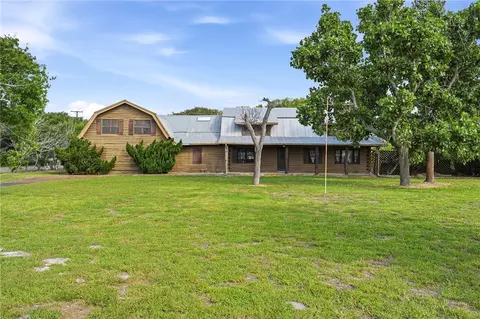 1940 S Commercial St, Aransas Pass, TX 78336