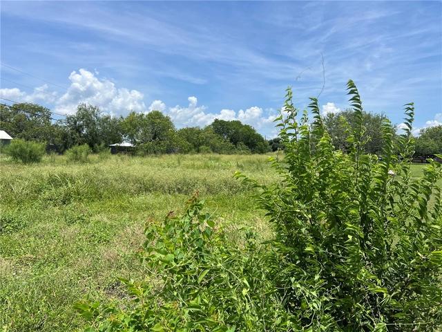 15926 Northwest Blvd, Robstown, TX 78380