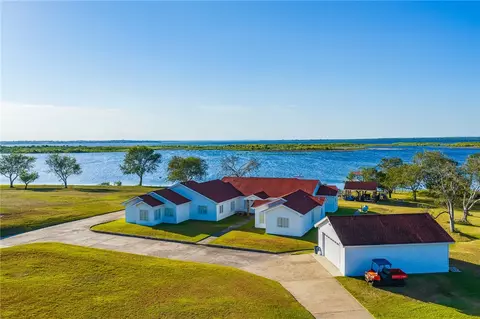 8259 Baldwin, Mathis, TX 78368