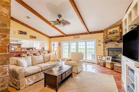 Living - 8259 Baldwin, Mathis, TX 78368 photo 2 of 2