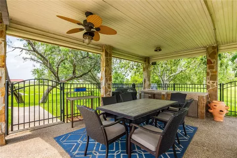 Exterior - 8259 Baldwin, Mathis, TX 78368 photo 7 of 10