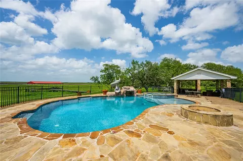 Exterior - 8259 Baldwin, Mathis, TX 78368 photo 8 of 10