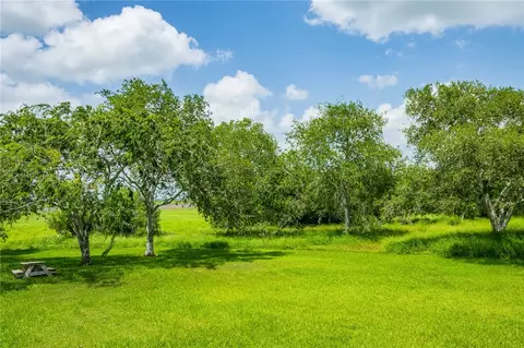 Exterior - 8259 Baldwin, Mathis, TX 78368 photo 6 of 10