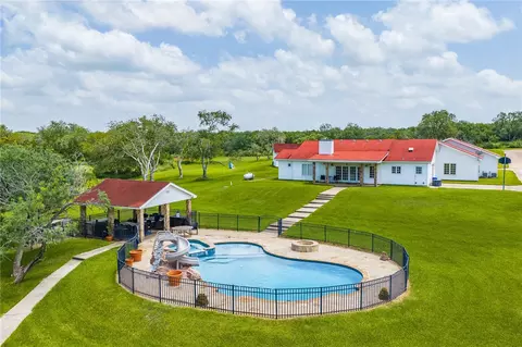 Exterior - 8259 Baldwin, Mathis, TX 78368 photo 4 of 10