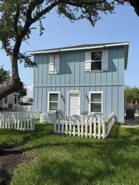 4212 Hwy 35s #9, Rockport, TX 78382