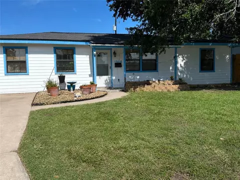 1506 Denver St, Portland, TX 78374