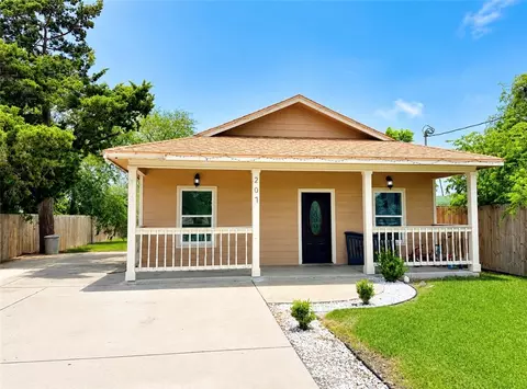 207 Edwards St, Corpus Christi, TX 78404