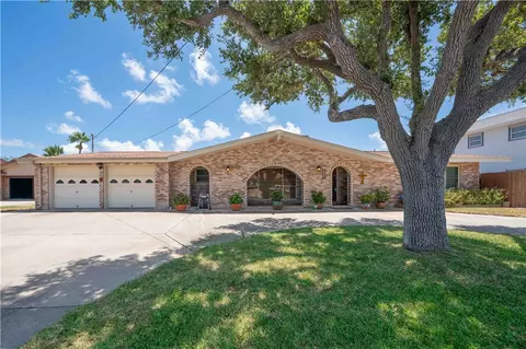 3313 Laguna Shrs, Corpus Christi, TX 78418