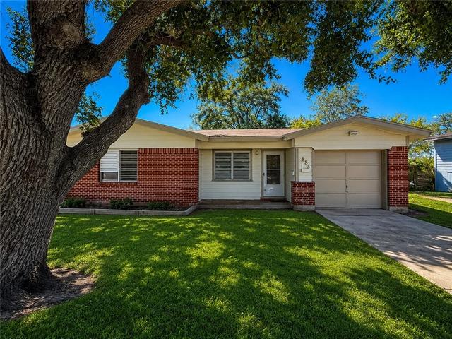 833 Booty St, Sinton, TX 78387