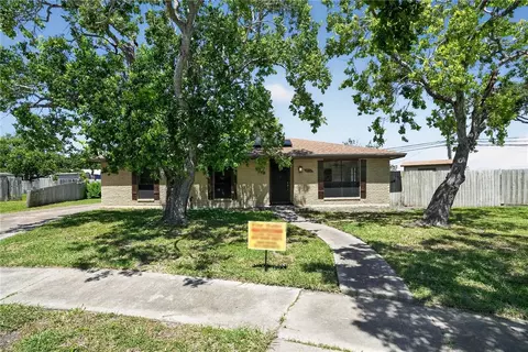 106 Terlingua Dr, Portland, TX 78374