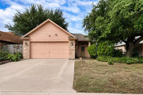 177 Whistlers Cv, Rockport, TX 78382