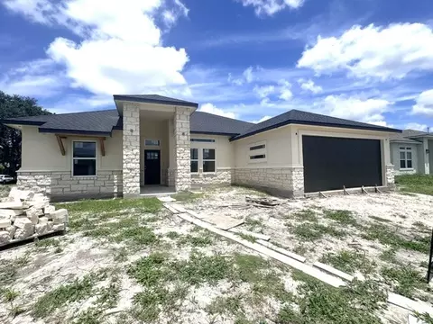 3801 Willow Weep Dr, Corpus Christi, TX 78410