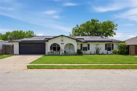 2113 Westwind Cir, Ingleside, TX 78362