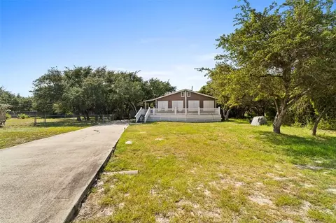 245 Griffith Dr, Rockport, TX 78382