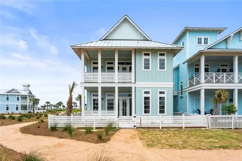 120 Lotus Ln, Port Aransas, TX 78373