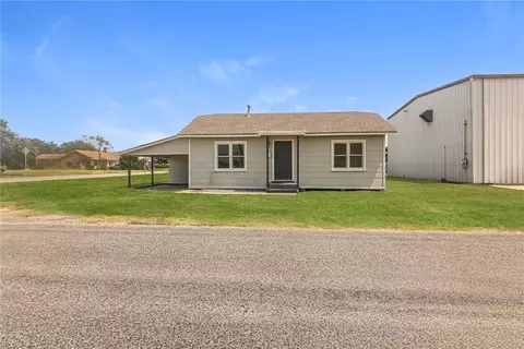 716 8th St, Portland, TX 78374