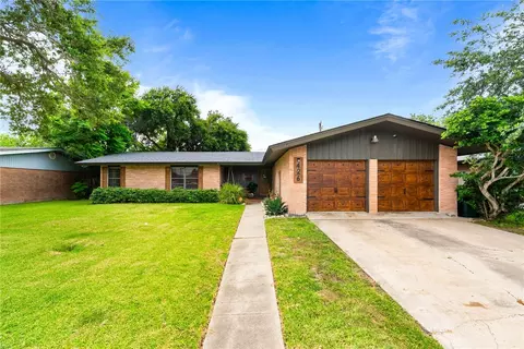 426 Troy Dr, Corpus Christi, TX 78412