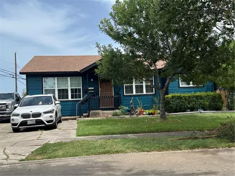 4906 Waltham Dr, Corpus Christi, TX 78411