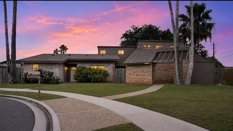 5053 Middlecoff Cir, Corpus Christi, TX 78413