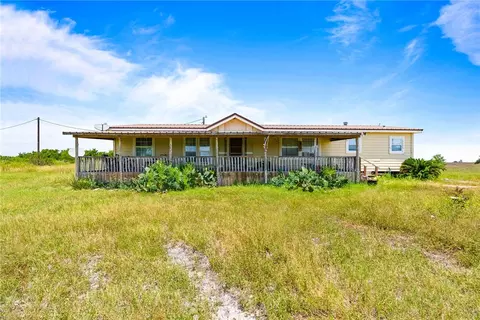 457 County Road 3561, Orange Grove, TX 78372