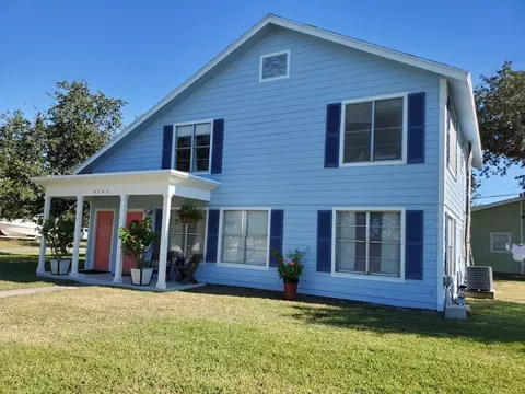 4042 Loop 1781, Rockport, TX 78382
