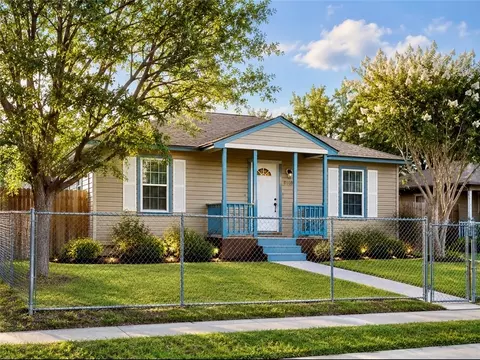 4305 Willow St, Corpus Christi, TX 78411