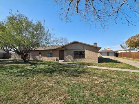 4609 Cornett Dr, Corpus Christi, TX 78410