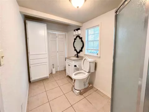 Bath - 102 County Road 394, Mathis, TX 78368 photo 3 of 4