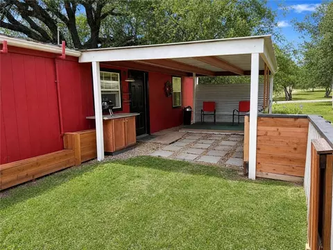 Exterior - 102 County Road 394, Mathis, TX 78368 photo 2 of 4