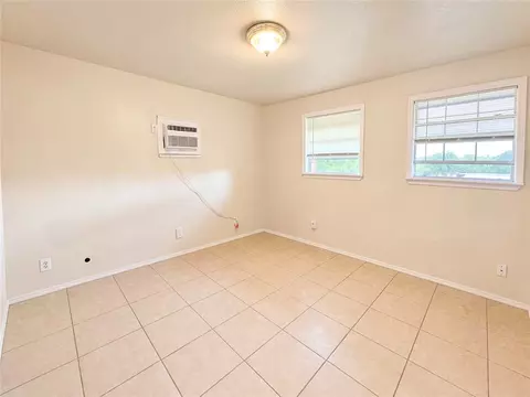 Bedroom - 102 County Road 394, Mathis, TX 78368 photo 2 of 4