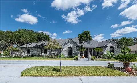 1825 Clarice Ave, Alice, TX 78332