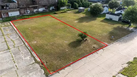 222 E Lott Ave, Kingsville, TX 78363