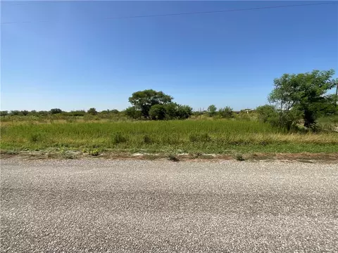 513 Jennifer, Orange Grove, TX 78372