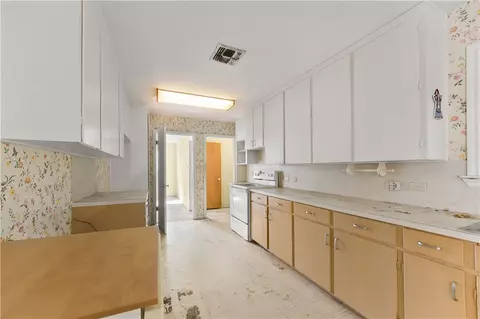 Kitchen - 706 E Henderson St, Bishop, TX 78343 photo 4 of 4
