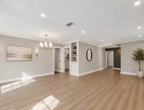 Living - 706 E Henderson St, Bishop, TX 78343 photo 4 of 4