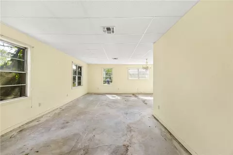 Living - 706 E Henderson St, Bishop, TX 78343 photo 2 of 4