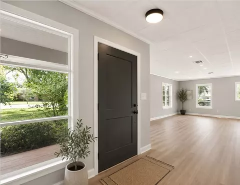 Entry Way - 706 E Henderson St, Bishop, TX 78343 photo 1 of 2