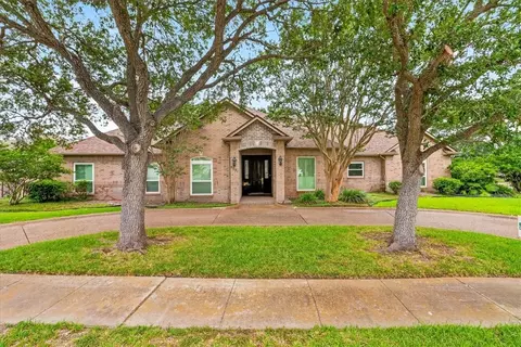 6201 Denain Dr, Corpus Christi, TX 78414