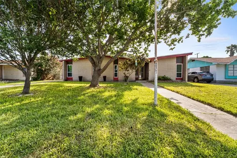 123 E Janin Cir, Portland, TX 78374